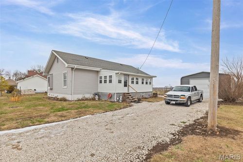 104 Helmuth, Wilsonville, IL, 62093-1013 | Card Image