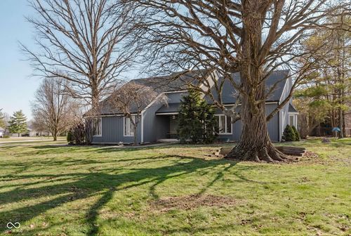 2020 Oakwood Dr, New Palestine, IN, 46163-9665 | Card Image