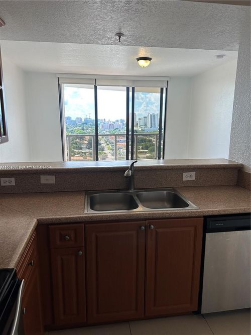 apt-1202-2301 Sw 27th Ave, Miami, FL, 33145-3673 | Card Image