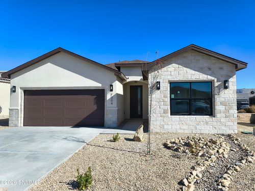 7304 Stratford Way, Las Cruces, NM, 88012-8096 | Card Image