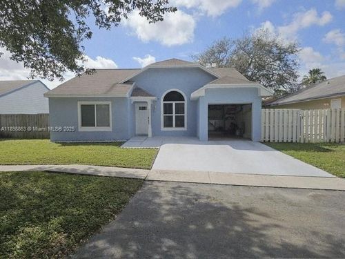8660 Sw 14th St, Pembroke Pines, FL, 33025-3391 | Card Image