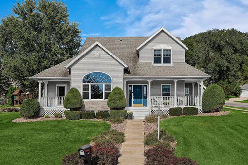 100 Calla Ct, Onalaska, WI, 54650-8317 | Card Image
