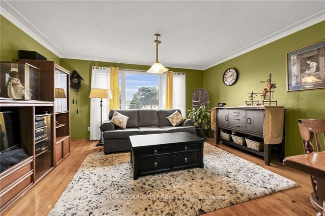 135 Nash Rd N, House other with 3 bedrooms, 2 bathrooms and 5 parking in Hamilton ON | Image 8