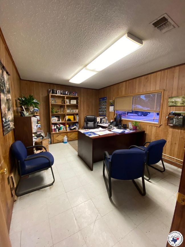 412 &amp; 425 E Front St, Home with 0 bedrooms, 0 bathrooms and null parking in Dekalb TX | Image 13