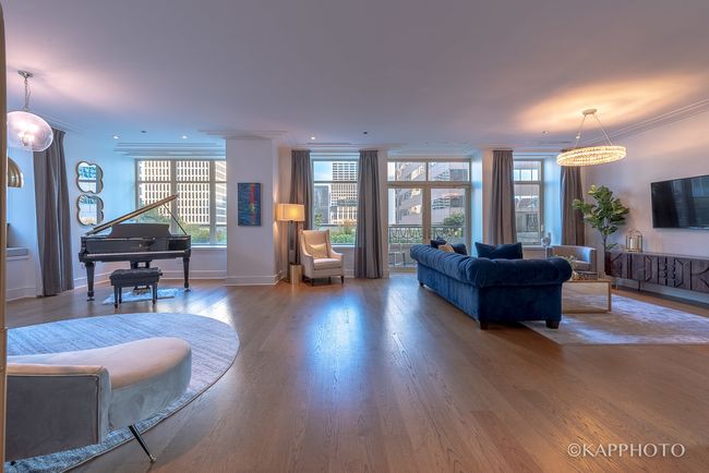 15AA - 118 E Erie St, Condo with 2 bedrooms, 3 bathrooms and 1 parking in Chicago IL | Image 12