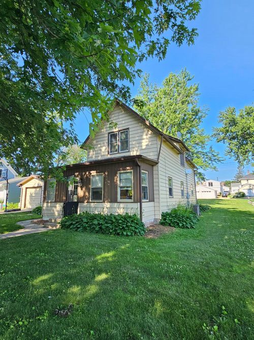 314 Langford Ave, Kenyon, MN, 55946-1313 | Card Image