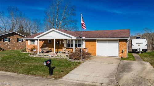 29 E Lubeck Hills Dr, Washington, WV, 26181-6204 | Card Image