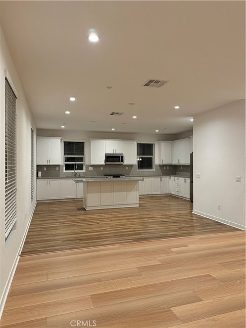 2328 Synergy, Irvine, CA, 92614-0168 | Card Image