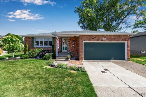 19 Wyndmoor Ct, Depew, NY, 14043-4114 | Card Image