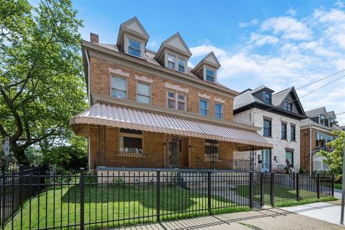 201 Stratford Ave, Pittsburgh, PA, 15206-3516 | Card Image