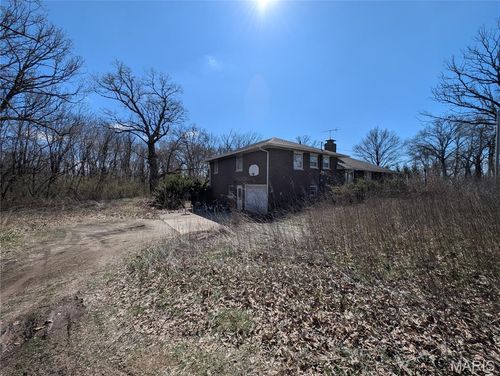 11807 Us Highway 40, Highland, IL, 62249-3803 | Card Image