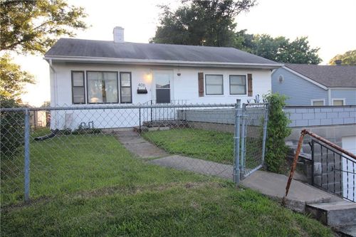 406 Eulich St, Saint Joseph, MO, 64501-3412 | Card Image