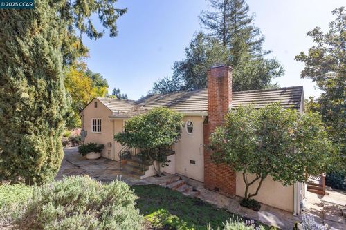 40 Las Palomas, Orinda, CA, 94563-1916 | Card Image