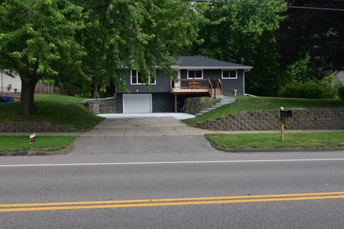 2740 County Road E W, New Brighton, MN, 55112-3109 | Card Image