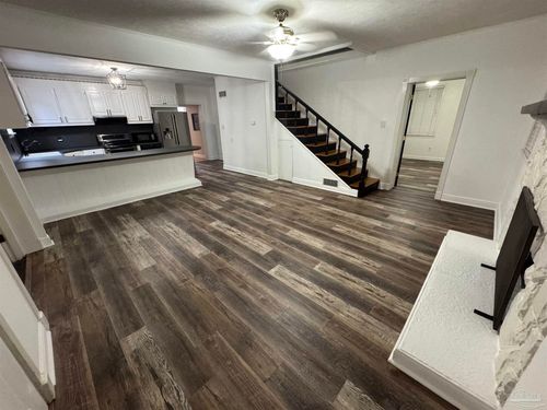 5926 Saufley Pines Rd, Pensacola, FL, 32526-3787 | Card Image