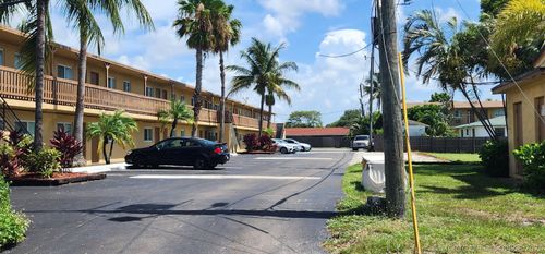 28-620 Nw 7th Ave, Pompano Beach, FL, 33060-5881 | Card Image