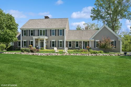 4427 Pebble Creek Ln, Long Grove, IL, 60047-5283 | Card Image