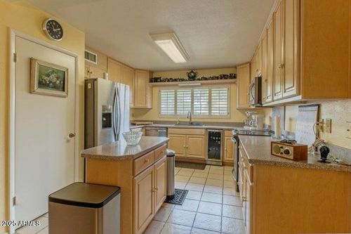 2107 W Marlette Ave, Phoenix, AZ, 85015-1910 | Card Image