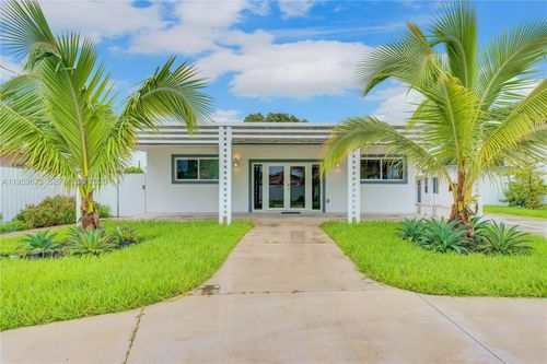 2247 Nw 2nd St, Miami, FL, 33125-5205 | Card Image