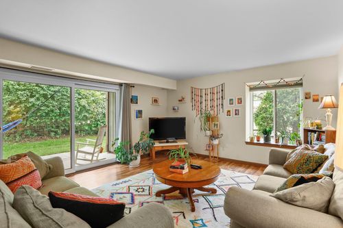 2-2827 Century Harbor Road, Middleton, WI, 53562 | Card Image