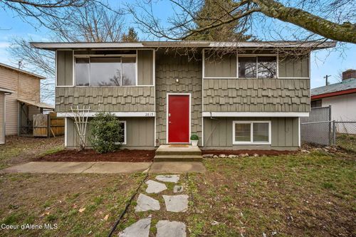 2819 N Francis St, Coeur D Alene, ID, 83815-9316 | Card Image