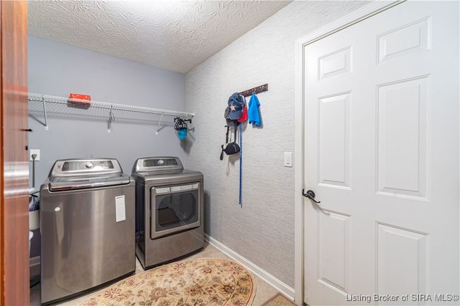 1721 Spring Gate Cir, Condo with 3 bedrooms, 2 bathrooms and null parking in Jeffersonville IN | Image 21