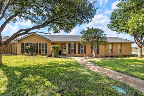 2615 Emerson Dr, Midland, TX, 79705-3306 | Card Image