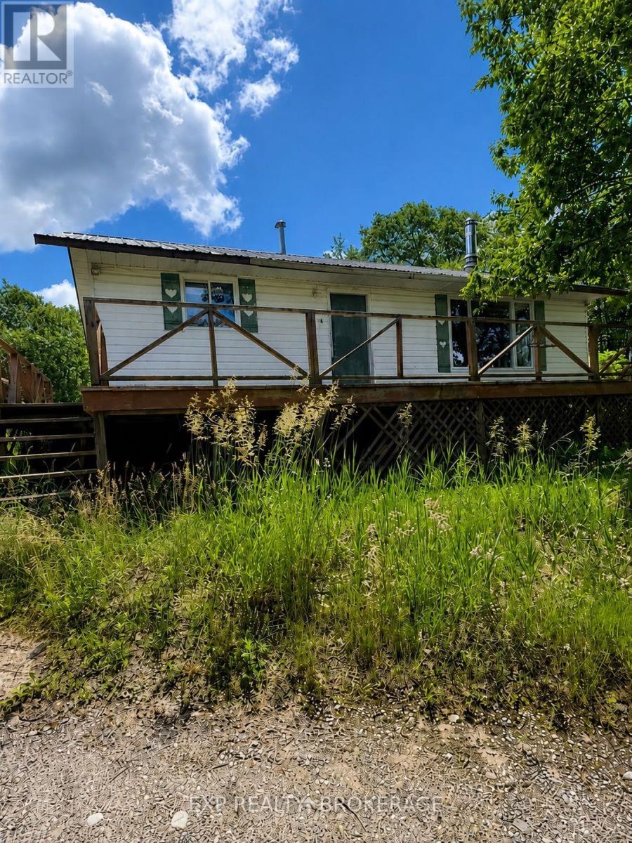 Residential in Central Frontenac (Frontenac Centre) 2