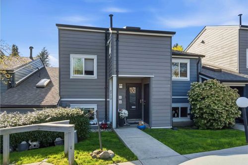 2713 Ellerslie Ave, Burnaby, BC, V5B4R9 | Card Image