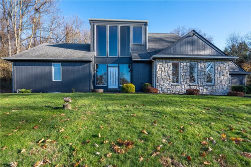 550 Locust Valley Rd, Greensburg, PA, 15601-1030 | Card Image