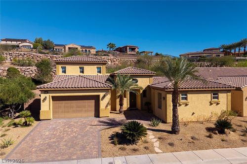 72 Rezzonico Dr, Henderson, NV, 89011-2811 | Card Image