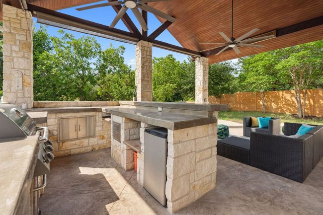 7820 Oteka Cv, House other with 5 bedrooms, 4 bathrooms and null parking in Austin TX | Image 4