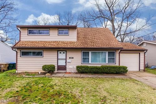 2961 Archwood Pl, Cuyahoga Falls, OH, 44221-1605 | Card Image