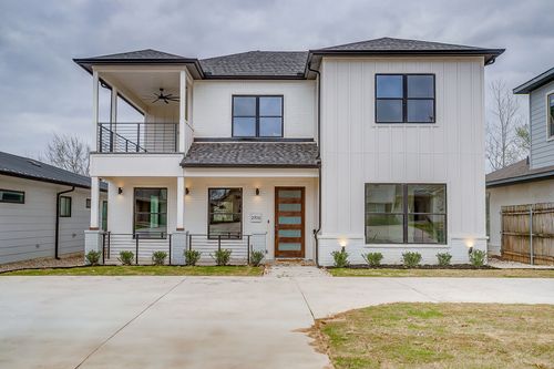 2705 Gordon Ave, Fort Worth, TX, 76110-2951 | Card Image