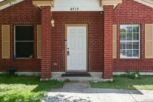 4719 Crystal Farm, San Antonio, TX, 78244-1323 | Card Image