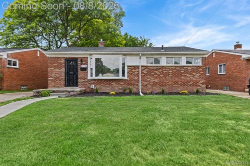 22121 Whitmore St, Oak Park, MI, 48237-3525 | Card Image