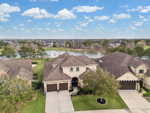 95 Lake View Loop, Fulshear, TX, 77441-1553 | Card Image