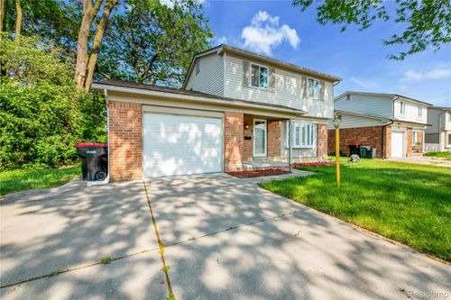 29464 Marshall St, Southfield, MI, 48076-2255 | Card Image