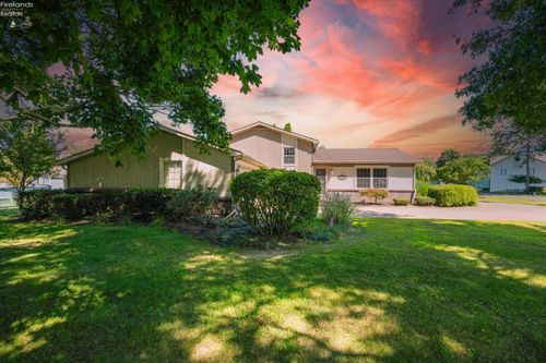 2920 Campbell St, Sandusky, OH, 44870-7228 | Card Image