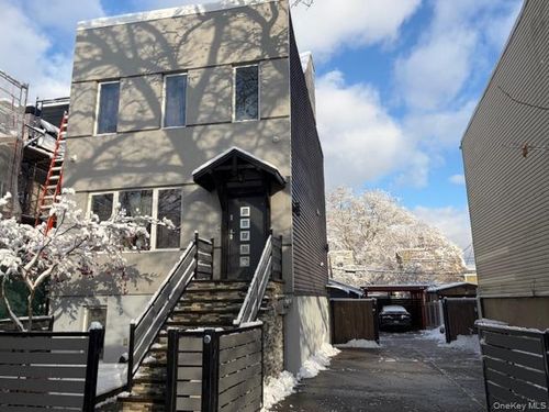 71-61 70th St, New York, NY, 11385 | Card Image