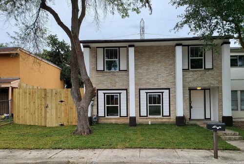 8002 Winsford, San Antonio, TX, 78239-3341 | Card Image