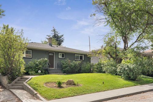439 Hendon Drive Nw, Calgary, AB, T2K2A1 | Card Image