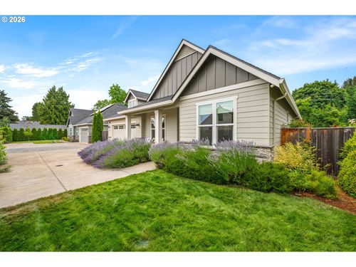 2301 Oakway Ter, Eugene, OR, 97401-5109 | Card Image
