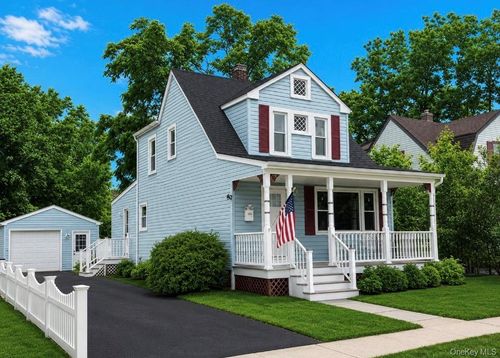 72 George St, Babylon, NY, 11702-2912 | Card Image