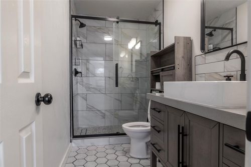 1106 Cleveland St, Houston, TX, 77019-5102 | Card Image