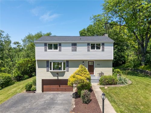 652 Aljo Dr, Upper St. Clair, PA, 15241-2011 | Card Image