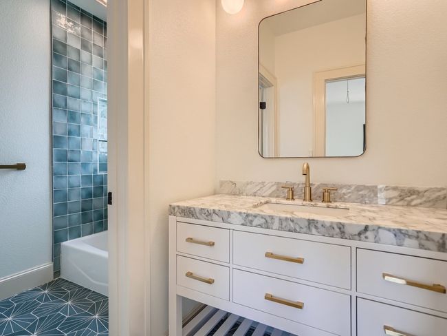 2625 Mccullough St, House other with 4 bedrooms, 4 bathrooms and 2 parking in Austin TX | Image 19