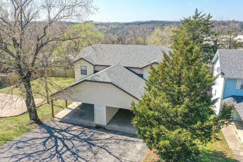 337 Hawthorne St, Hollister, MO, 65672-5068 | Card Image