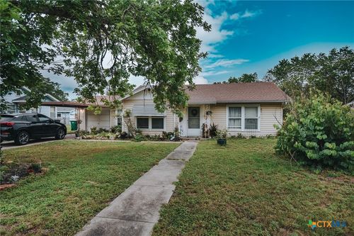 904 Melrose Avenue, Victoria, TX, 77901 | Card Image