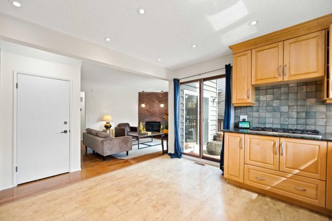 79 Wood Crescent Sw, Home with 5 bedrooms, 2 bathrooms and 4 parking in Calgary AB | Image 13
